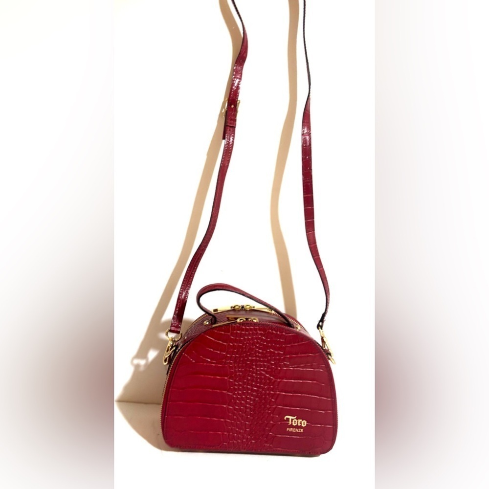 Prodotto artigianale Red Crocodile-Embossed  leather Women's crossbody Bag